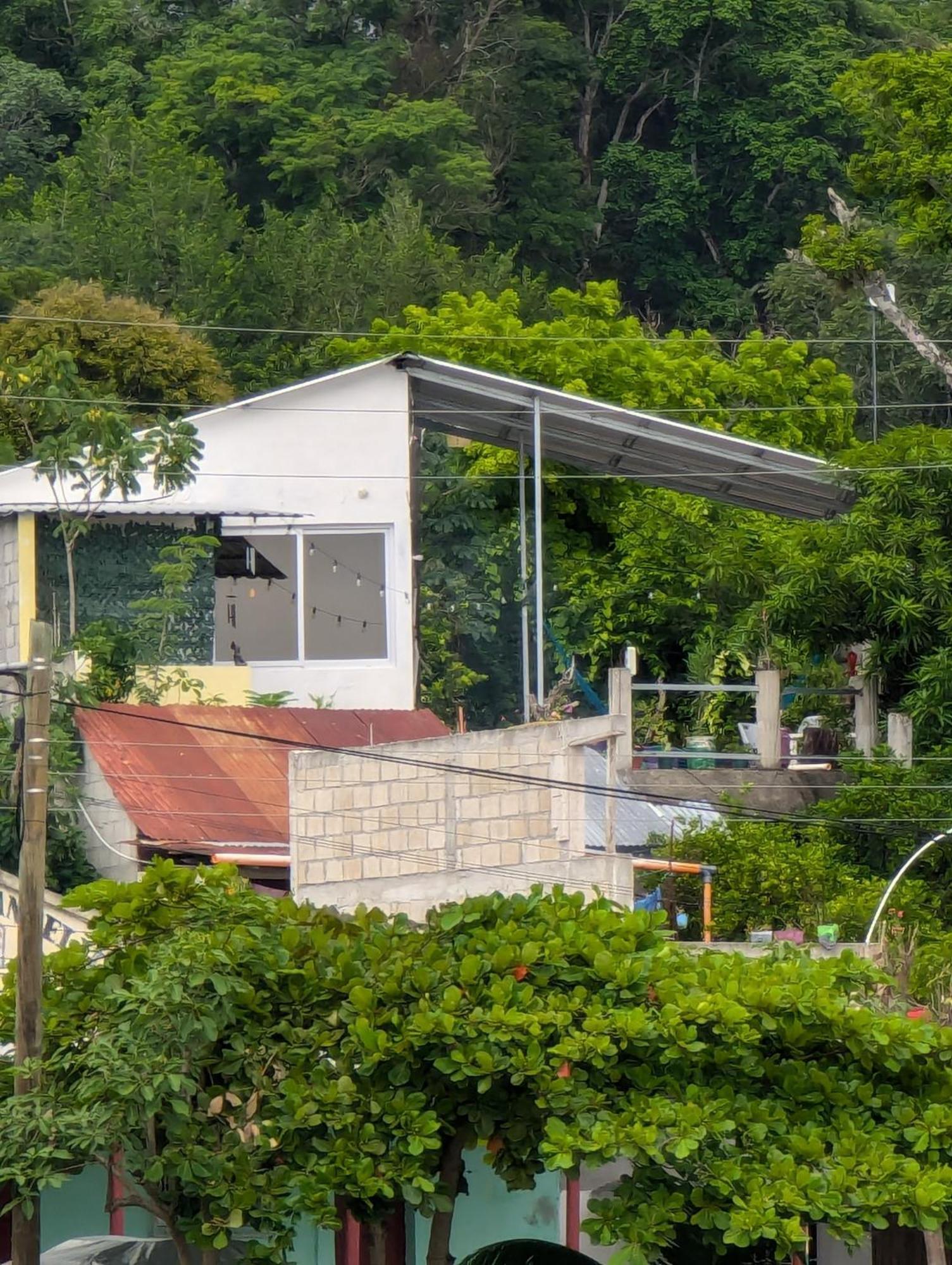 Casa Zoila Hospedaje Frente Al Lago Lakefront Lodging Lägenhet Flores Exteriör bild